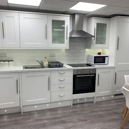 Huge Studio Close To City Centre With Free Secure Parking Leeds (West Yorkshire) Exterior foto