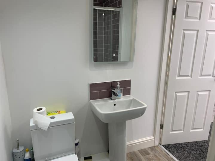 Huge Studio Close To City Centre With Free Secure Parking Leeds (West Yorkshire) Exterior foto