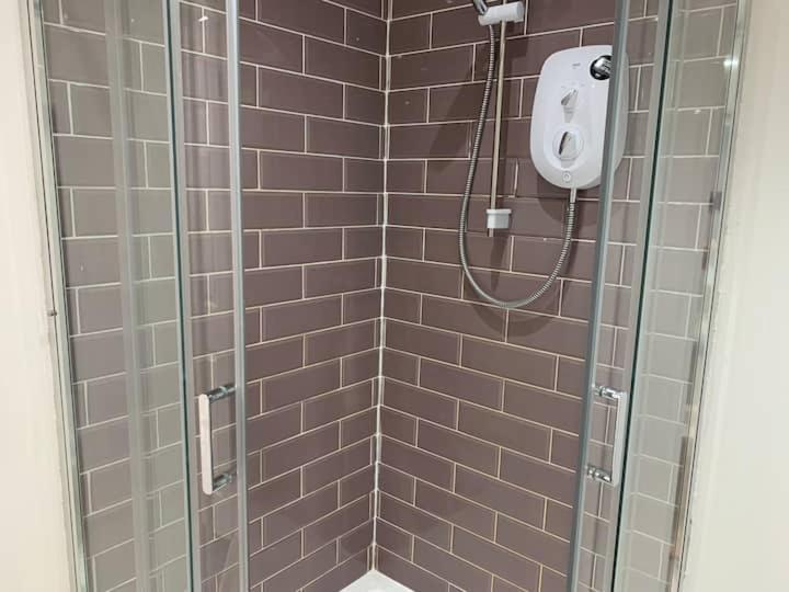 Huge Studio Close To City Centre With Free Secure Parking Leeds (West Yorkshire) Exterior foto